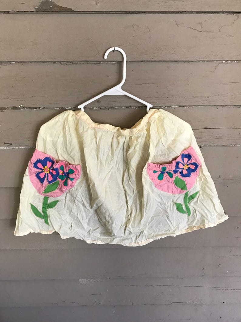 Vintage floral apron image 1