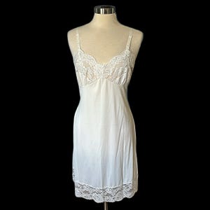 NWT New Old Stock Vintage 70s VAL MODE Silky Nylon Dress Slip - Sz 36