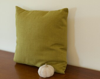 Forest Moss Weave Pillow Cover