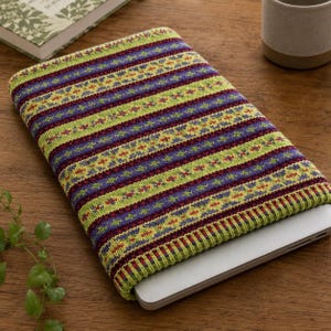 Fair Isle Laptop Cover Knitting Pattern | Stranded Knit Laptop Sleeve | Lined Computer Case Pattern | Corrugated Ribbing Laptop Case PDF