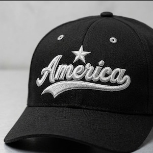 Diseño de bordado con la palabra "America" / Patrón de gorra con estrella patriótica / Archivo de bordado a máquina para gorra del 4 de julio