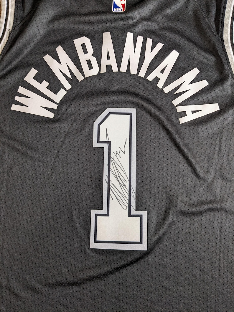 Victor Wembanyama #1 San Antonio Spurs signed jersey. image 2