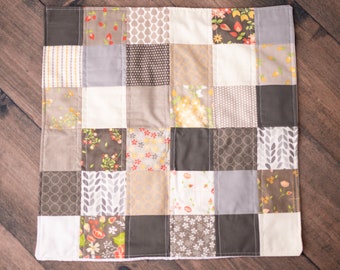 Vintage Style Quilt Piece, Baby Quilt, Newborn Quilt, Quilt Piece, Quilt Square, Quilt, Blanket, Baby Blanket, Antique Style Quilt