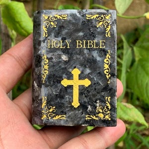 2.7''+ Cuarzo natural, cristal de cuarzo, tallado a mano, Biblia de cristal, calavera bíblica de piedra brillante, Regalos de cristal 1 pieza