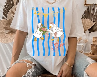 PNG de novios gansos, diseño romántico de boda con patos, gráfico veraniego coqueto (descarga digital)