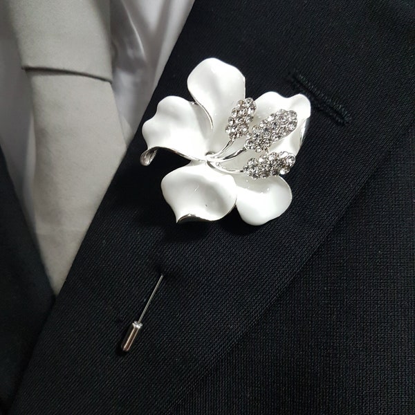 Fleur blanche Broche Groom Boutonnière. Lys fleur alternative, épingle à boutonnière de mariage. Boutonnière de mariage par Crystal Wedding UK