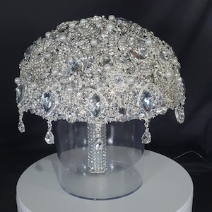 Silber Kristall Brosche Bouquet: Jeweled Brautstrauß