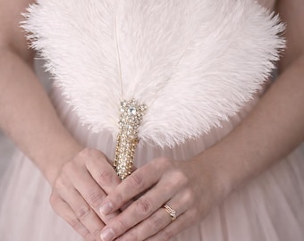 Ostrich Feather Fan – Gatsby Wedding Bouquet Alternative