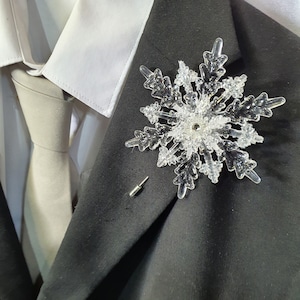 Crystal Snowflake Boutonniere Grooms Boutonniere for a Winter Wedding Christmas Wedding zdjęcie 1