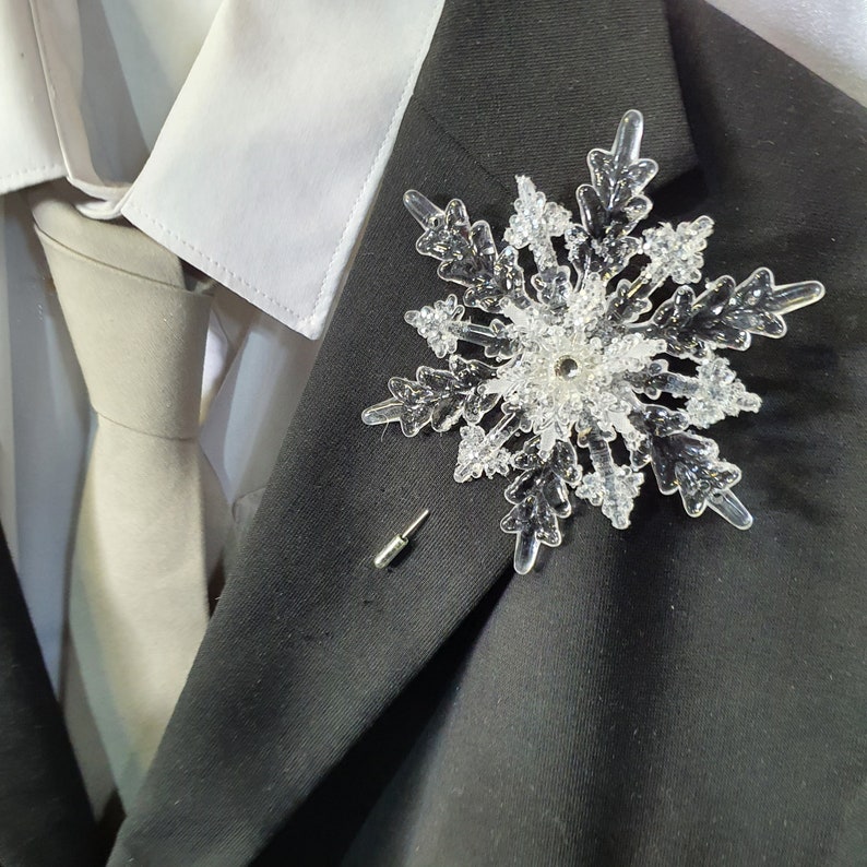 Crystal Snowflake Boutonniere Grooms Boutonniere for a Winter Wedding Christmas Wedding zdjęcie 1