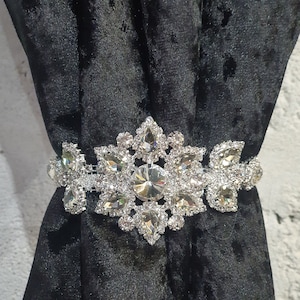 Crystal Tie Backs, Flower Curtain hold backs, magnetic holder . Custom made to order by Crystal wedding uk