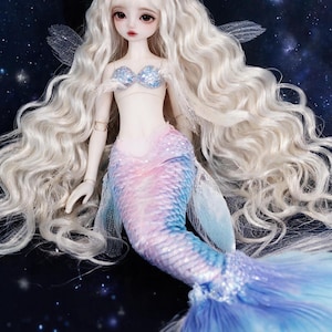 Vestiti per bambole: Completo da bambola sirena con sfumatura blu, top a conchiglia con paillettes e coda in tulle