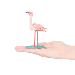 Postal artesanal de papel FLAMINGO ROSADO — Para MONTAR
