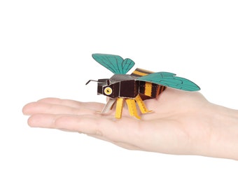 Postal artesanal de papel HONEY BEE — Para MONTAR