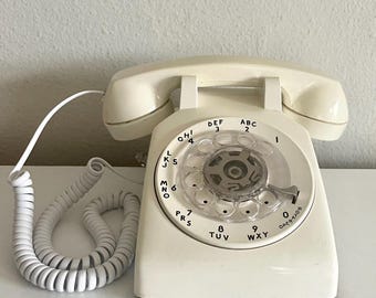 Working Vintage Cream Rotary Phone AT&T Telephone