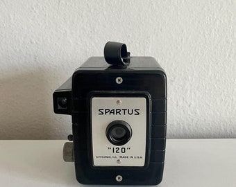 Vintage Spartus 120 Bakelite Construction Camera 1953