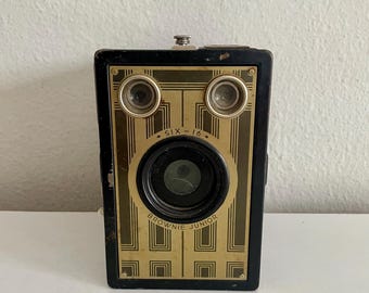 Vintage  Brownie Junior Six-16  Camera Art Deco Style 1930s