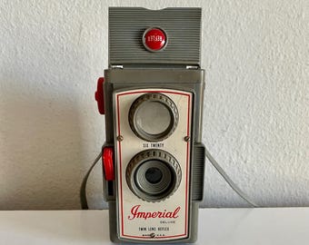 Vintage Imperial Deluxe Twin Lens Reflex Six Twenty Camera 1950s