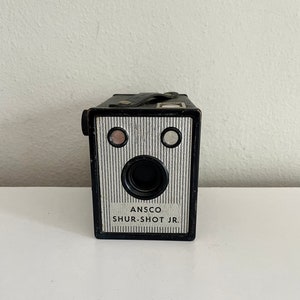 Vintage Ansco Shur Shot Jr. Camera
