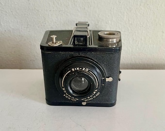 Vintage Brownie Special  Six-20  Camera 1938-1942