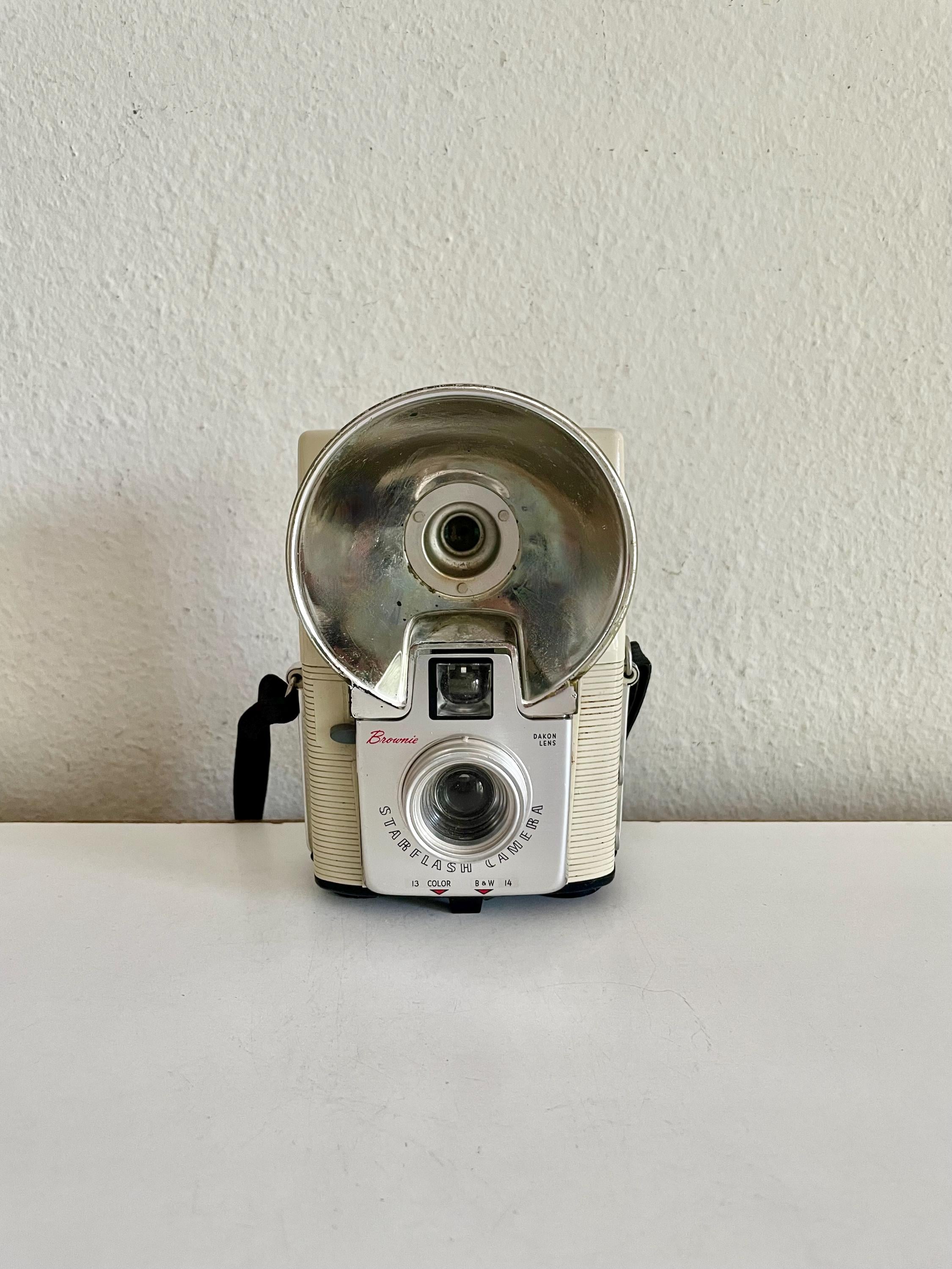 Vintage Kodak Brownie Starflash Camera White Model 1958-1962 - Etsy