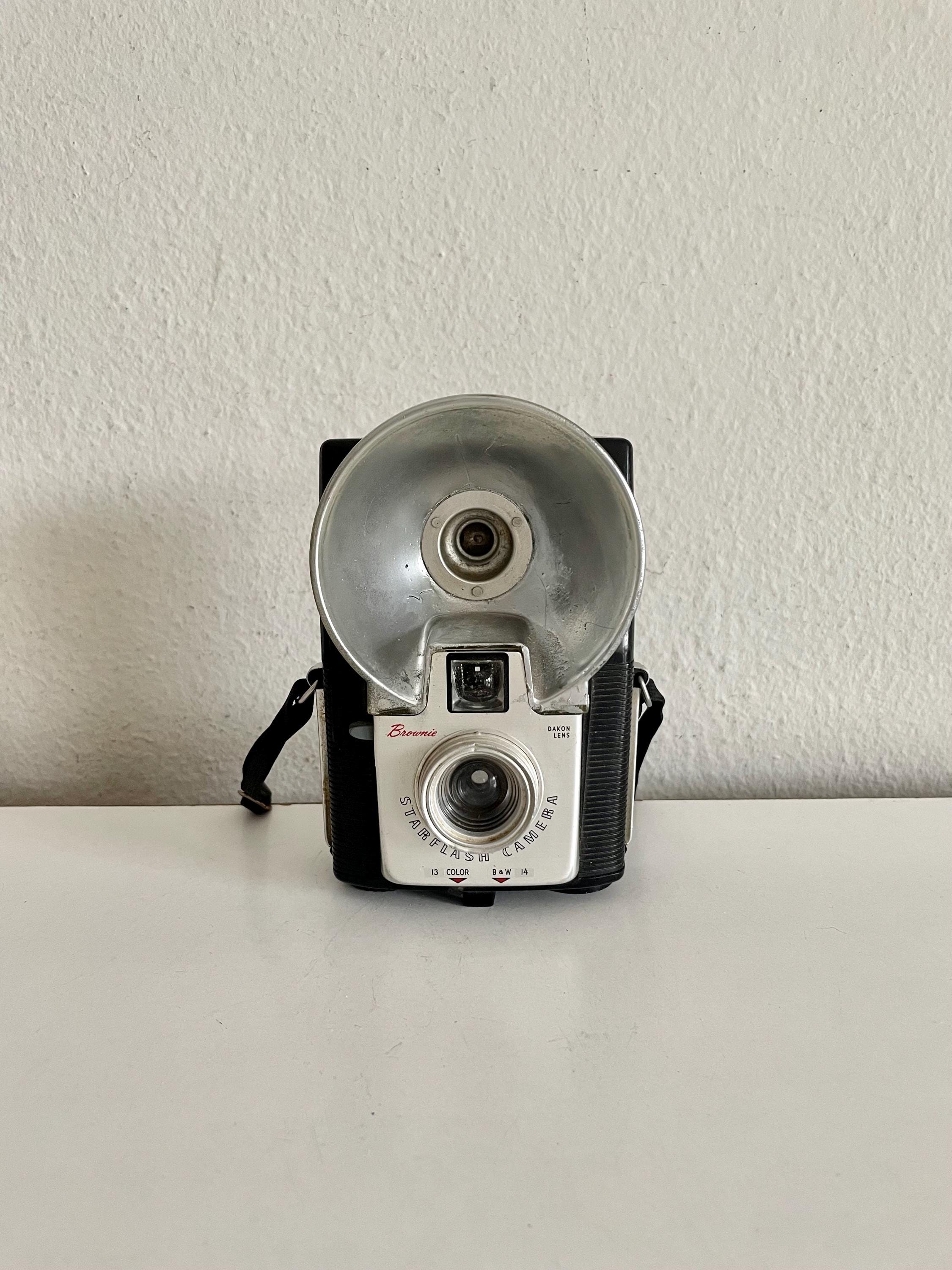 Vintage Kodak Brownie Starflash  Camera Black model 1957-1965