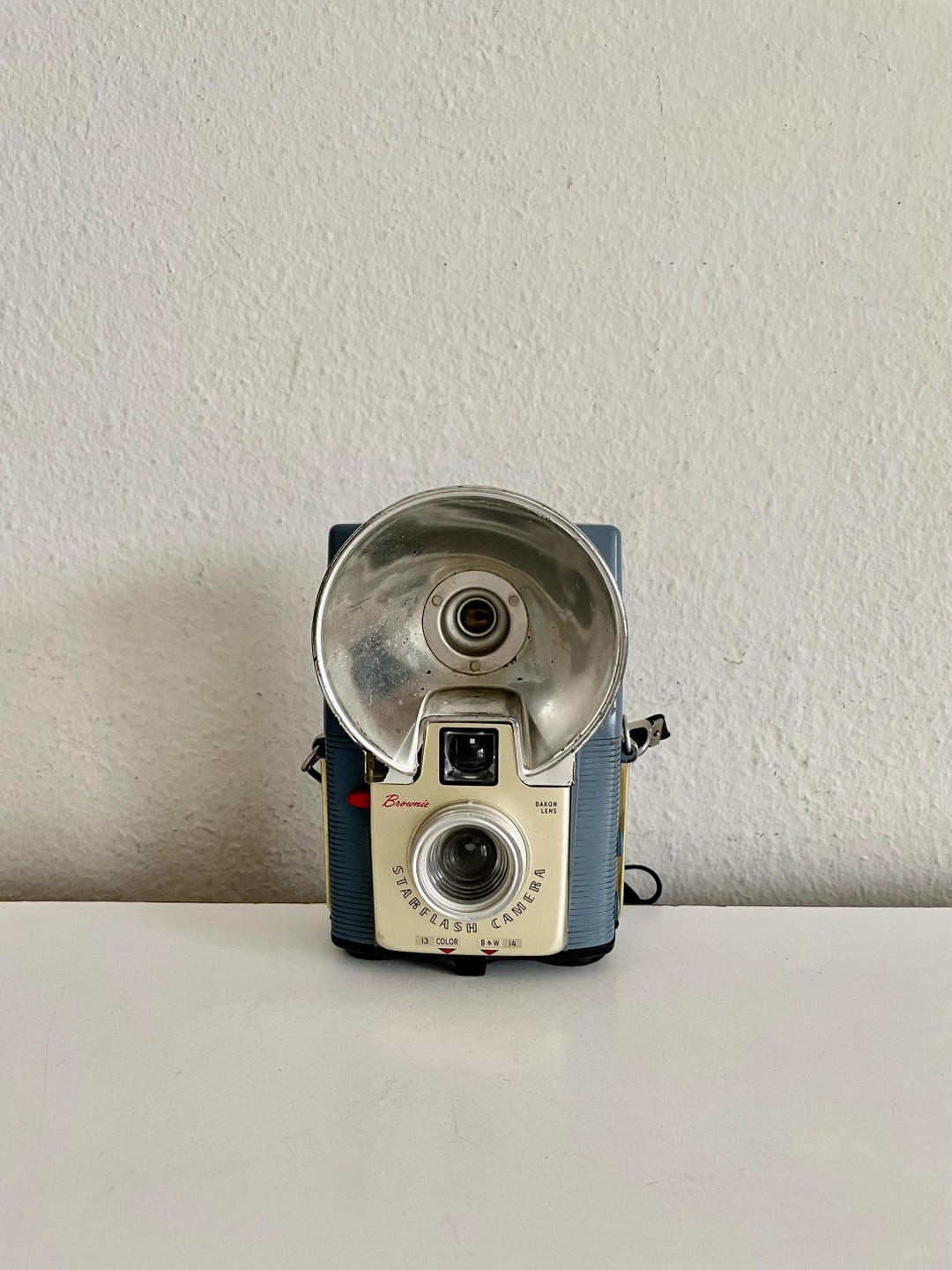 KODAK Brownie Starflash BLAU für Rollilm-127 USA Design RAR | Kaufen