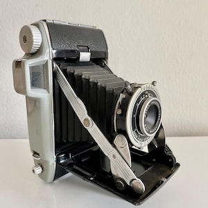 Vintage  Kodak Camera Folding Flash Diomatic Shutter