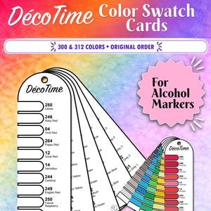 Può includere: Schede di campioni colore DécoTime per pennarelli a base alcolica, con un mazzo a ventaglio di schede bianche con nomi e numeri di colore stampati. Il set include 300 e 312 colori in ordine originale, con un piccolo ventaglio di campioni.