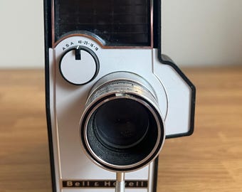 Bell & Howell Zoom Reflex Vintage 8mm Movie Film Camera f/1.8 Lens Made in USA