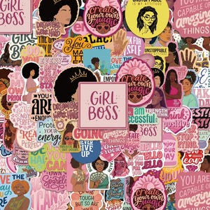 以下が含まれることがあります： Girl Boss、Create Your Own Magic、Unstoppable Is My Attitudeなどのやる気を起こさせる引用や力強いフレーズ、多様な女性のイラストが描かれた、さまざまな色、フォント、形のビニールステッカーのコレクション。