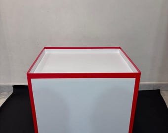 SPINBOX Arena Stand Beyblade FULL WHITE Border Red
