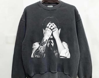 Camiseta Comfort Colors Jungkook, merchandising de la gira Kpop de Jungkook con los ojos cubiertos, camiseta gráfica Bangtan Sonyeondan, sudadera de papel