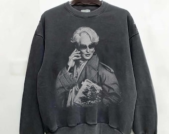 Camiseta Comfort Colors Miranda Priestly, Camiseta El diablo viste de Prada, Regalo de moda para mujeres y hombres Sudadera unisex de papel