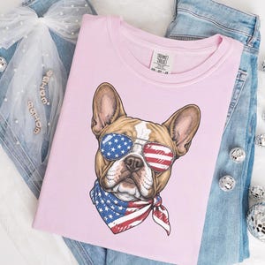 Comfort Colors Patriotic French Bulldog Sunglasses Shirt, Independence Day Anniversary Frenchie Dog Dad Tee, Patriotic Dog Gift immagine 1