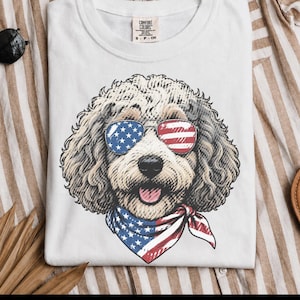 Comfort Colors Sheepadoodle Patriotic Sweatshirt, Independence Day Goldendoodle Sweatshirt, Fourth of July Sheepadoodle Shirt immagine 1