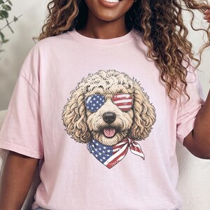 Comfort Colors Patriotic Maltipoo Dog Mom Shirt, 4th of July American Dog Lover Tee, USA Independence Day Maltipoo Owner T-Shirt imagen 1