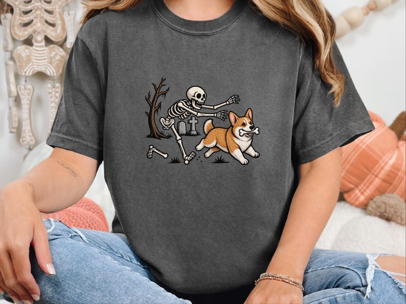 T-shirt met skelethond, Halloween Corgi-shirt, grappig Corgi-cadeau, griezelig T-shirt, Corgi-moedershirt, T-shirt met skelethond afbeelding 4
