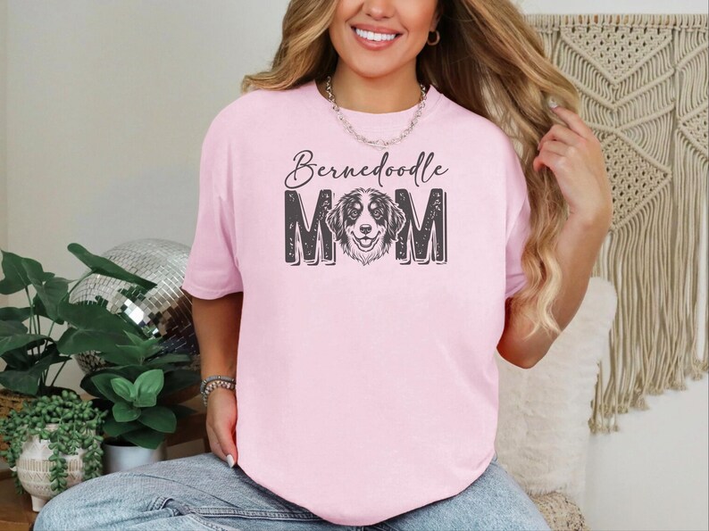 Comfort Colors T-shirt « Maman Bernedoodle hurlant à la lune », T-shirt chien rigolo, T-shirt années 90, Cadeaux amusants pour propriétaires de chiens, Hurlement à la lune, T-shirt chien rigolo image 5