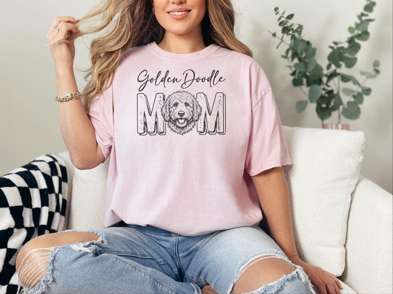 Camiseta Comfort Colors Doodle Mama, Camiseta para Mãe de Golden Doodle, Estampa para Amantes de Goldendoodle, Presente Divertido para Pais de Cães, Presente para Donos de Pets imagem 4