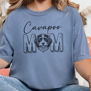 Camiseta Comfort Colors Cavapoo Mom, Camiseta Cavapoo, Camiseta de moda para mamás de perros, Camiseta Doodle Mama Poodle Mix de algodón suave, talla grande y personalizada imagen 5