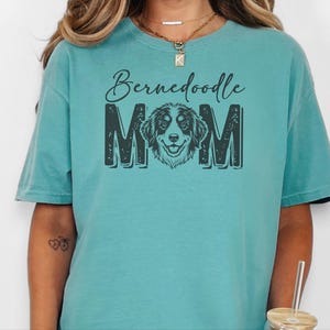 Comfort Colors T-shirt « Maman Bernedoodle hurlant à la lune », T-shirt chien rigolo, T-shirt années 90, Cadeaux amusants pour propriétaires de chiens, Hurlement à la lune, T-shirt chien rigolo image 7