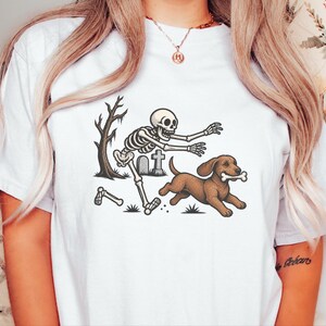 Halloween T-shirt met Teckel, cadeau met skelethond, Halloween T-shirt met Doxie-print, T-shirt met Wienerhond, grappig griezelig Doberman-shirt afbeelding 1