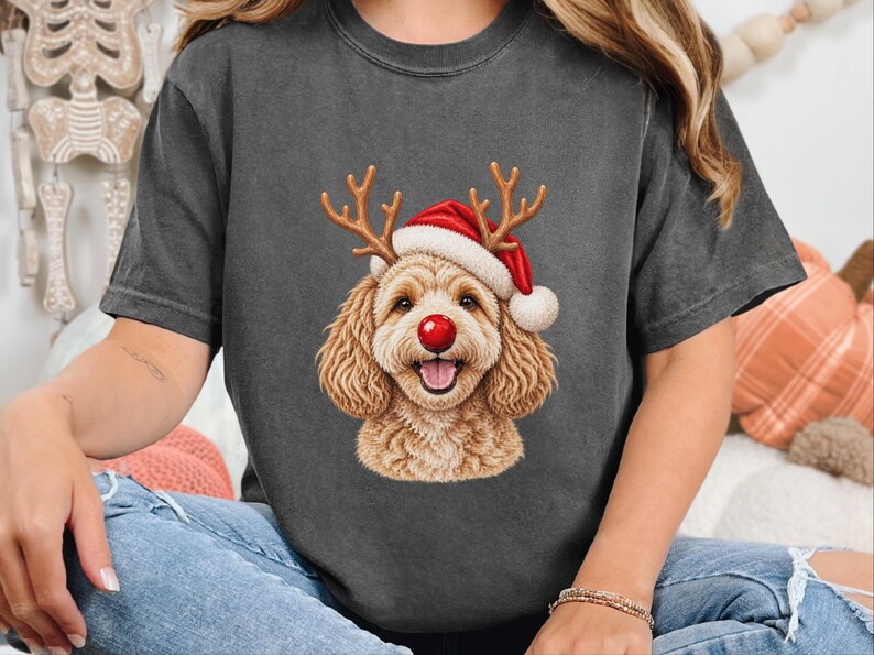 Camiseta de Natal com Maltipoo, Presente para Cachorro com Gorro de Papai Noel, Moletom de Natal para Pet, Camiseta com Filhote de Rena, Roupa de Natal para Amantes de Cães imagem 6