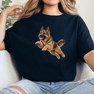 Koszulka z owczarkiem niemieckim, prezent dla owczarka niemieckiego, miłośnik owczarków, mama owczarka niemieckiego, rasa psa policyjnego, prezent dla psa K9, sztuka alzacka zdjęcie 3