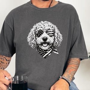 T-shirt Comfort Colors Goldendoodle patriotique, T-shirt Doodle pour la fête de l'Indépendance du 4 juillet, Haut pour propriétaire de chien rouge, blanc et bleu aux couleurs américaines image 6