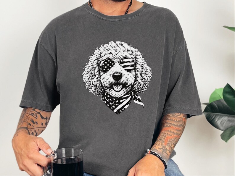 T-shirt Comfort Colors Goldendoodle patriotique, T-shirt Doodle pour la fête de l'Indépendance du 4 juillet, Haut pour propriétaire de chien rouge, blanc et bleu aux couleurs américaines image 6