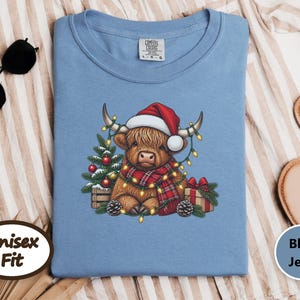 Highland Cow Christmas Shirt, Festive Highland Cow Gift, Christmas Lights Crewneck, Holiday Animal Sweater image 5