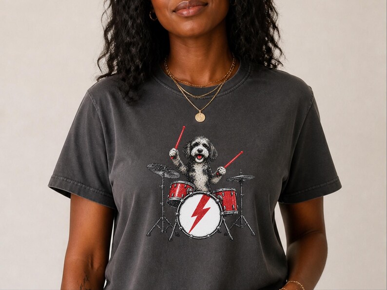 Aussiedoodle Rock Drummer Shirt, Drumspeler T-shirt, Cadeau voor Muziekliefhebber, Hondenbandshirt afbeelding 7