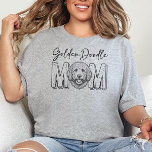 Golden Doodle mamma-tröja, lockig hundmamma-tröja, Goldendoodle-älskare-tröja, hundägare-presenter för husdjursälskare, rolig unik hund-t-shirt för kvinnor bild 7